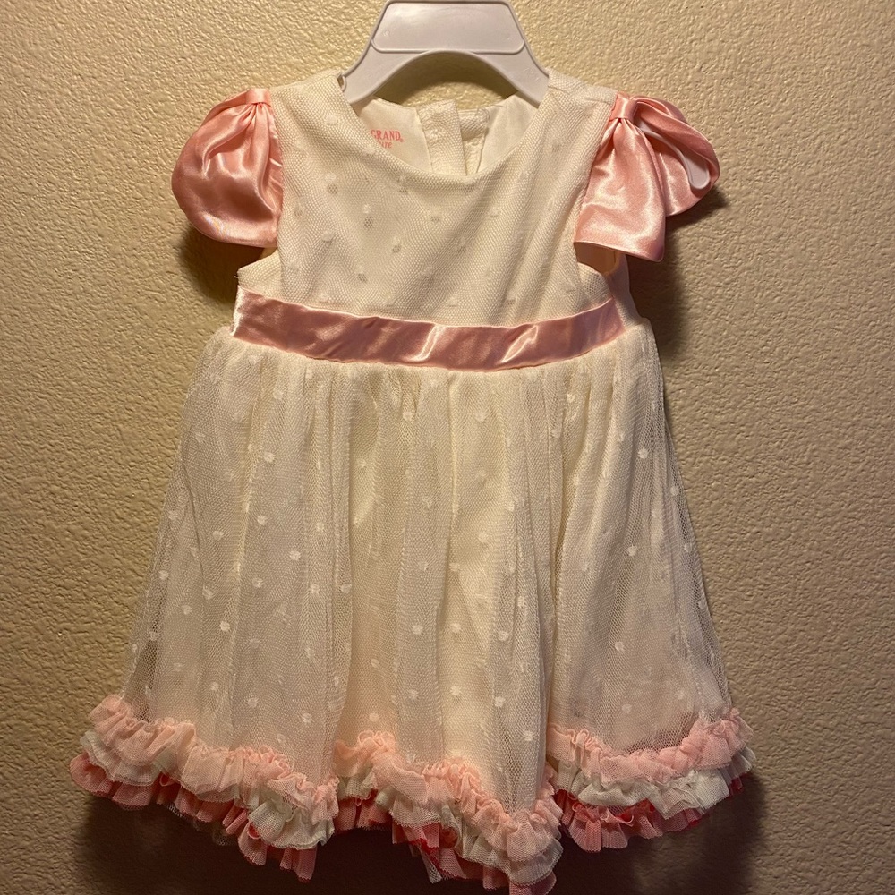 Baby grand signature, girls dress size 18 months